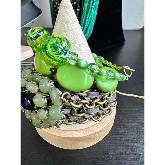 Shades of Green and Turqouise Vintage to Modern Costume Jewelry - Picture 15 of 16